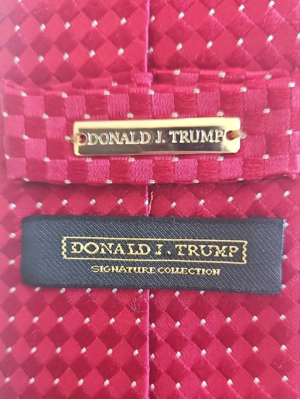 Donald J Trump Collection Silk-Blend Tie - Elegant Formal Accessory